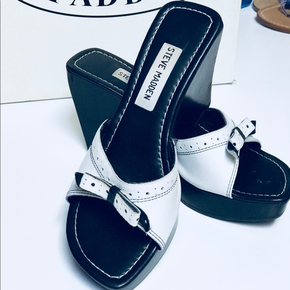 Steve Madden Shoes - ⬛️CUTE STEVE MADDEN WEDGES⬛️